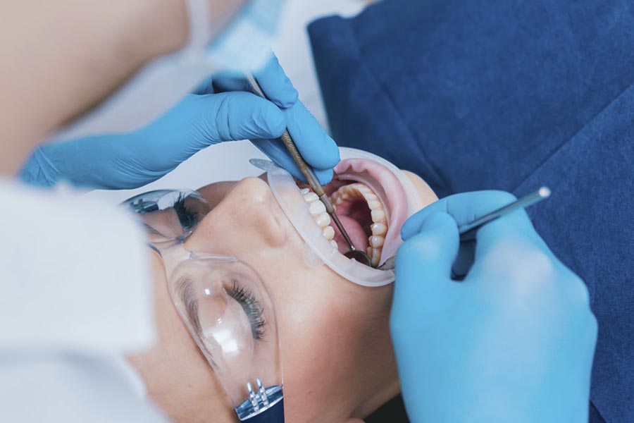 Qué es y para qué sirve una endodoncia multirradicular