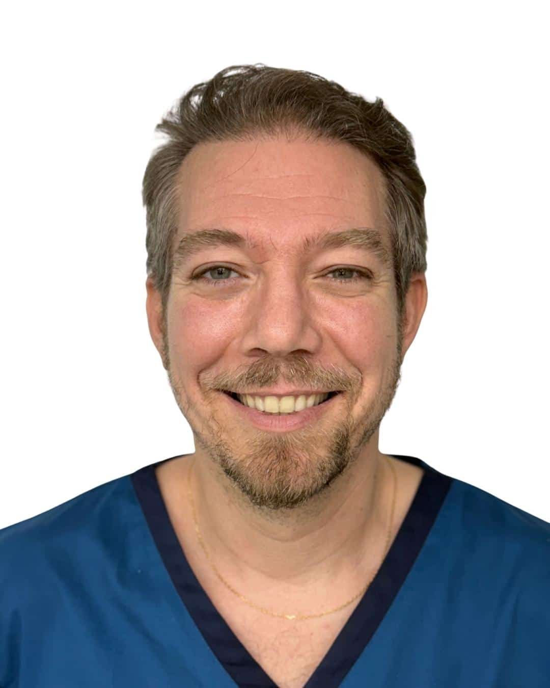 Dr. Nicolás Álvarez