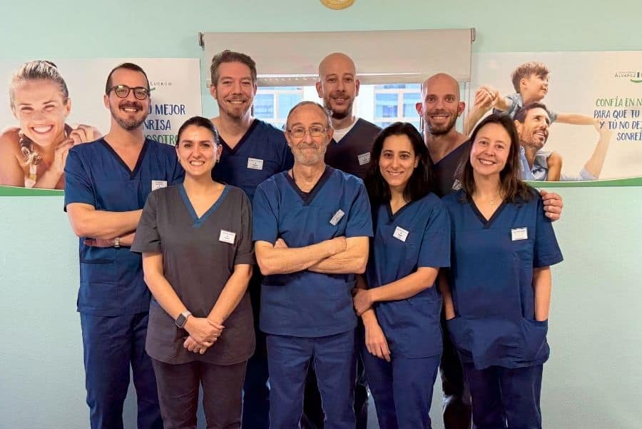 Equipo de dentistas en Álvarez Luckow